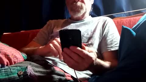 Snapshot of doghouseblue chatting on 02-13-25, 03:24 doghouseblue online show from 02-13-25, 03:24