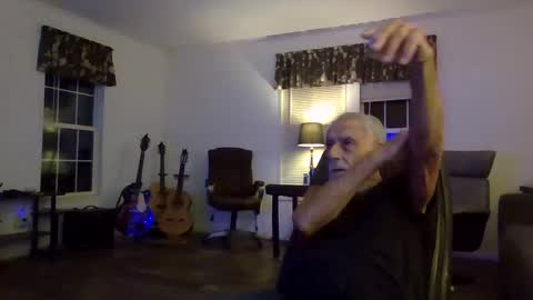 dogluc7 online show from 12-08-24, 12:51