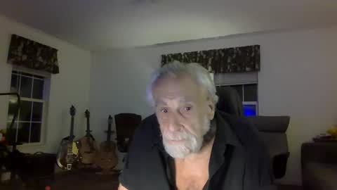 dogluc7 online show from 01-31-25, 04:36