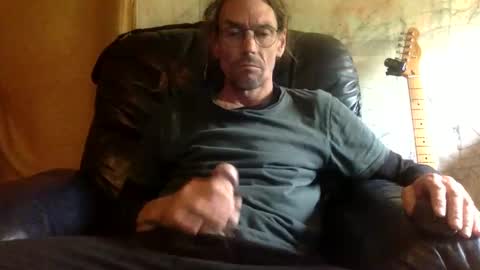 dogstarmanitee online show from 11-16-25, 06:08