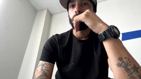 Snapshot of doingmek9 chatting on 10-22-25, 06:18 doingmek9 online show from 10-22-25, 06:18