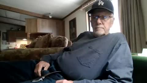 doingmyself69 online show from 10-17-25, 06:21