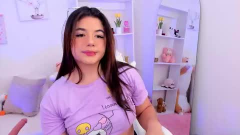 Snapshot of dolce_antonellaa chatting on 09-21-25, 02:13 antonella online show from 09-21-25, 02:13