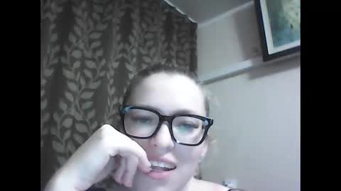 dolce_tempt online show from 12-21-25, 07:54