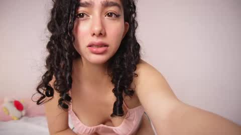 Snapshot of doll4you_ chatting on 06-08-26, 07:58 Alice y Ros online show from 06-08-26, 07:58