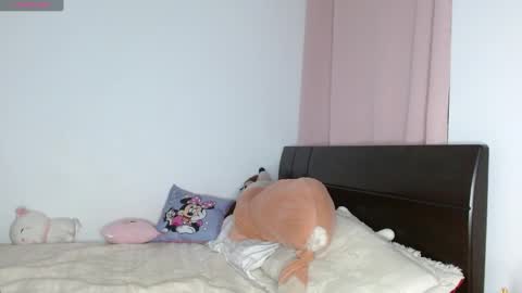 Snapshot of doll_and_sex chatting on 12-31-24, 03:12 Auro and Santiago online show from 12-31-24, 03:12