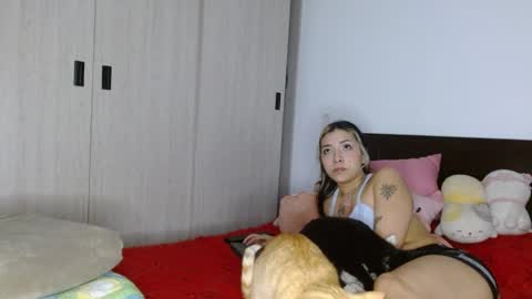 Snapshot of doll_and_sex chatting on 02-19-25, 03:06 Auro and Santiago online show from 02-19-25, 03:06