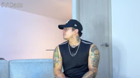 Snapshot of doll_and_sex chatting on 10-25-25, 03:14 Auro and Santiago online show from 10-25-25, 03:14