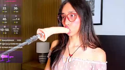 Bella  online show from 06-11-26, 12:32
