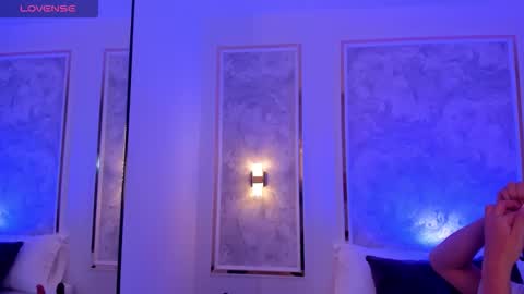 D  online show from 12-21-25, 02:08