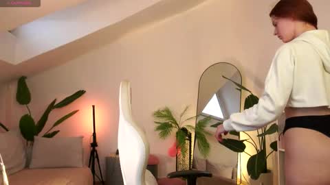 Your doll Lesli online show from 02-08-26, 01:03