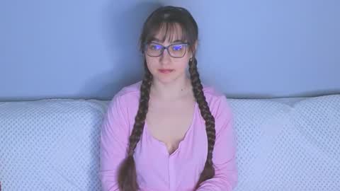 Snapshot of doll_tessa chatting on 03-09-26, 03:05 Tessa online show from 03-09-26, 03:05