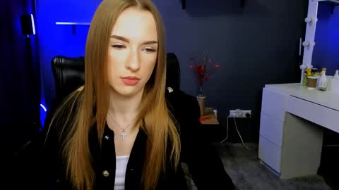 doll_vey online show from 03-06-25, 04:17