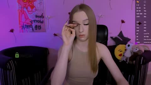 doll_vey online show from 04-08-26, 08:58