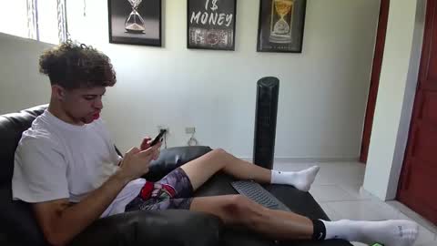 DollarHot30 online show from 03-19-26, 01:48