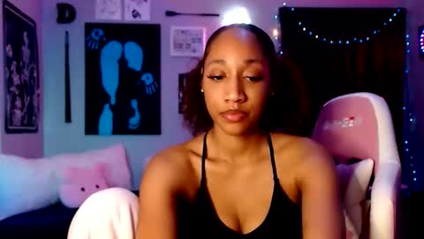 Snapshot of dollfacebeauty_x chatting on 03-28-26, 02:44 Princess DollfaceBeauty online show from 03-28-26, 02:44