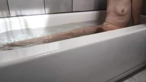 Snapshot of dollfacefuckface chatting on 10-16-25, 03:13 Mirabella online show from 10-16-25, 03:13