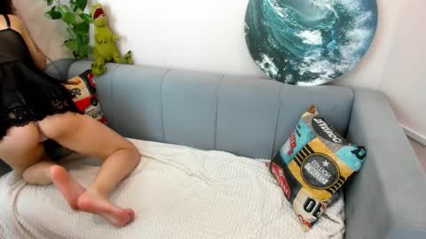 dolliemina online show from 10-27-25, 02:04