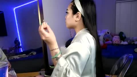 DOLLLFACE online show from 12-29-24, 12:52