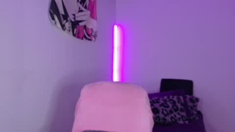 Isabela   Independet model 3 online show from 07-28-26, 01:34