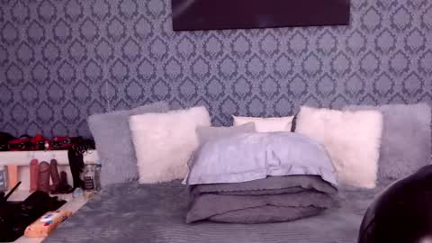 Snapshot of dolly4you_ chatting on 03-05-25, 05:07 Dolly online show from 03-05-25, 05:07