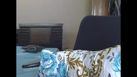 dolly_2 online show from 11-18-25, 03:56