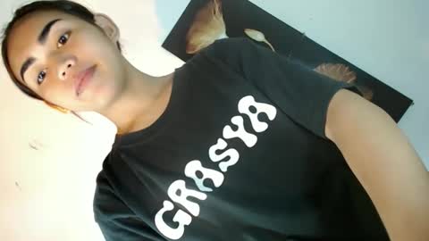 Snapshot of dolly_joana chatting on 10-05-25, 10:40 dolly_joana online show from 10-05-25, 10:40