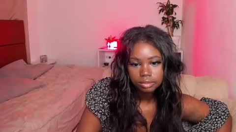 Snapshot of dolly_paige chatting on 01-16-25, 10:53 emily -- online show from 01-16-25, 10:53