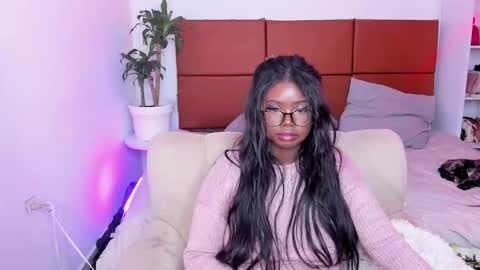 Snapshot of dolly_paige chatting on 01-20-25, 02:22 emily -- online show from 01-20-25, 02:22