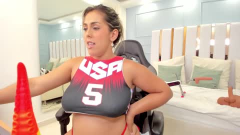 dolly walker online show from 12-30-24, 02:31