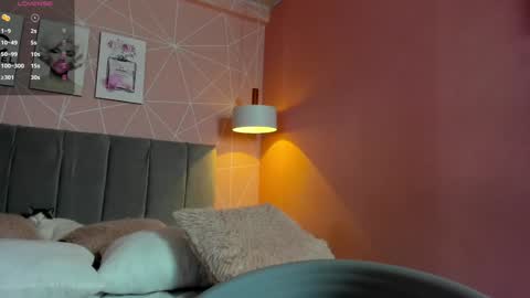 Call me Zoe  online show from 12-23-24, 05:06