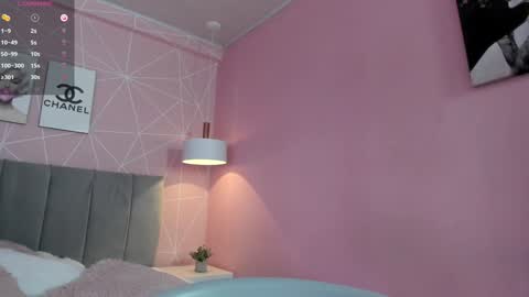 Call me Zoe  online show from 02-06-25, 10:15