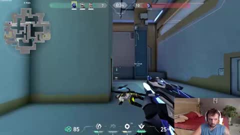 Snapshot of dollybm chatting on 09-11-25, 02:11 Phoebe Mike online show from 09-11-25, 02:11