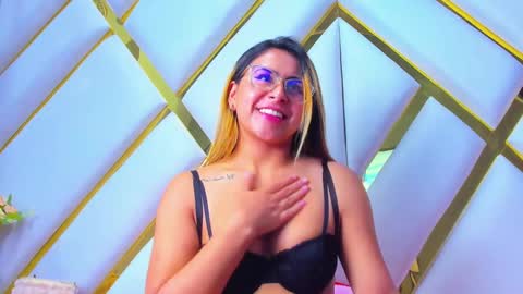 dollyjuicy1 online show from 02-11-25, 10:26