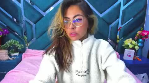 dollyjuicy1 online show from 02-28-25, 03:48