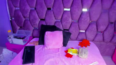 dollyjuicy1 online show from 10-03-25, 03:47