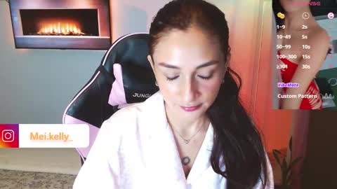 dollykelly_ online show from 04-25-26, 09:56