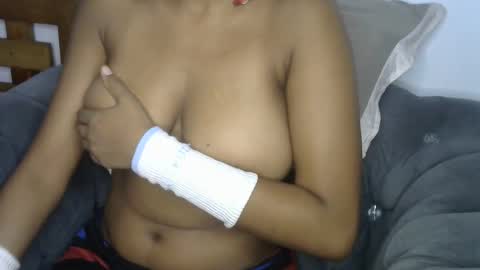 Snapshot of dollyplum chatting on 10-18-25, 09:54 Cushey online show from 10-18-25, 09:54