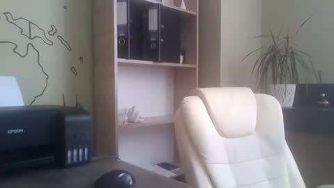 DollyRoma online show from 11-24-25, 09:53