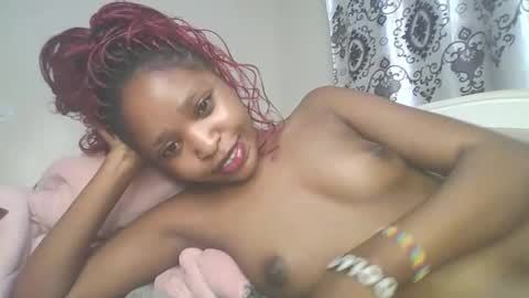 Snapshot of dollythegirl chatting on 02-01-26, 04:27 kadolly online show from 02-01-26, 04:27