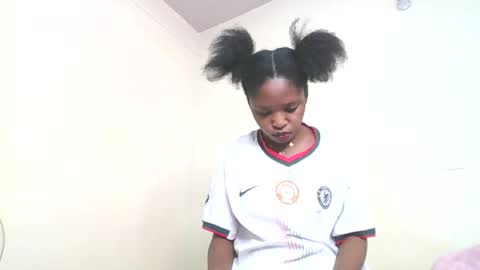 Snapshot of dollythegirl chatting on 02-04-26, 07:47 kadolly online show from 02-04-26, 07:47