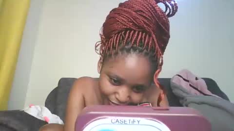 Snapshot of dollythegirl chatting on 03-05-26, 11:23 kadolly online show from 03-05-26, 11:23