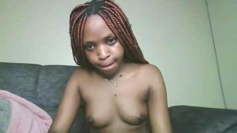 Snapshot of dollythegirl chatting on 04-05-26, 02:03 kadolly online show from 04-05-26, 02:03