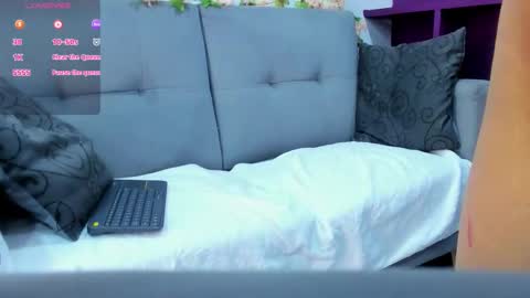 Snapshot of dollywood_ chatting on 10-03-25, 08:28 DollyWood  online show from 10-03-25, 08:28