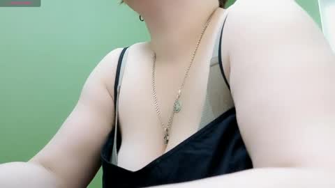 Snapshot of doloressea chatting on 05-17-26, 05:38 DoloresSea online show from 05-17-26, 05:38