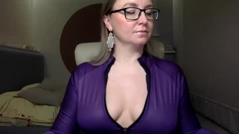 Snapshot of dom_mummy chatting on 12-02-24, 05:59 DOM MUMMY online show from 12-02-24, 05:59