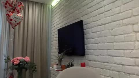 Snapshot of dom_mummy chatting on 02-16-25, 09:59 DOM MUMMY online show from 02-16-25, 09:59