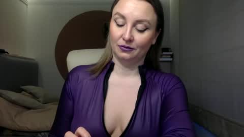 Snapshot of dom_mummy chatting on 02-18-25, 06:26 DOM MUMMY online show from 02-18-25, 06:26