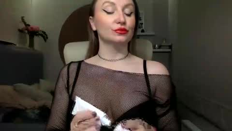 Snapshot of dom_mummy chatting on 02-22-25, 05:46 DOM MUMMY online show from 02-22-25, 05:46