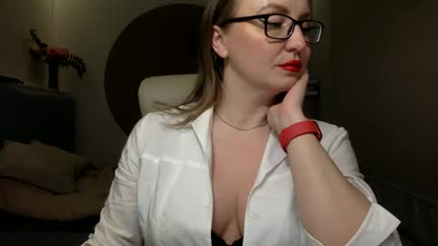 Snapshot of dom_mummy chatting on 02-23-25, 04:57 DOM MUMMY online show from 02-23-25, 04:57